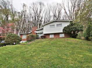 52 Meadowbrook Ave, Greensburg, PA 15601