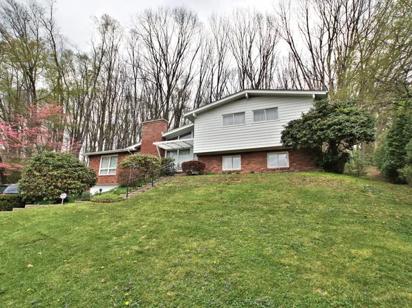 52 Meadowbrook Ave, Greensburg, PA 15601