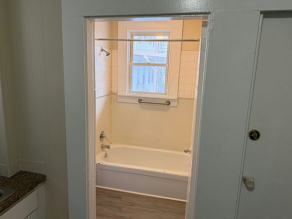 3rd image of 141 Orange St #143-1