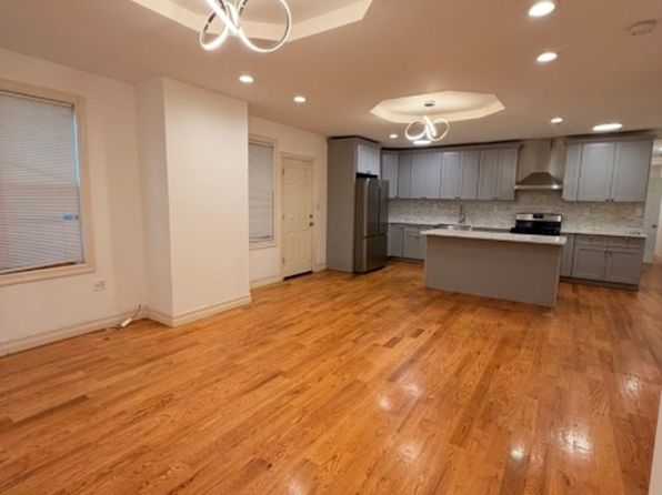 322 Franklin St