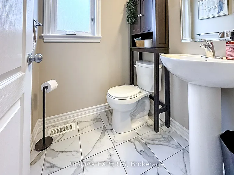 640 Halloway Dr — Photo 7