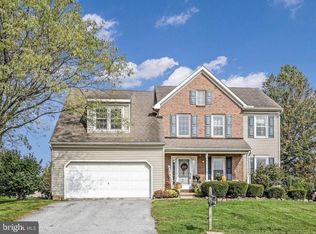 205 Village Spring Ln, Reinholds, PA 17569