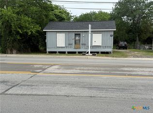 906 E Goodwin Ave, Victoria, TX 77901