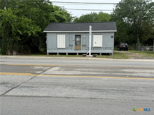 906 E Goodwin Ave, Victoria, TX 77901