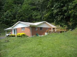2599 Hoot Owl Rd, Grundy, VA 24614