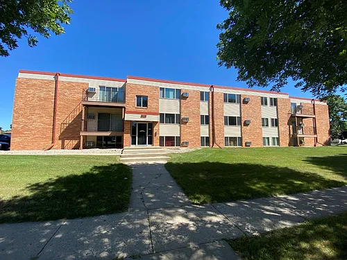 Karolyn Apartments Photo 1