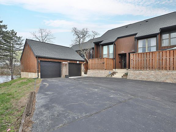 2nd image of 4762 Crazy Horse Ln #4