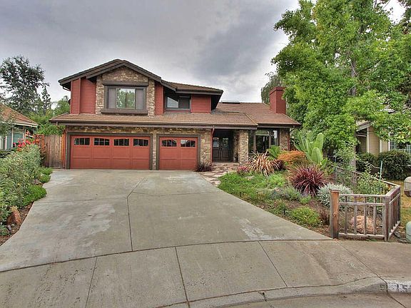 2nd image of 1527 Monteval Pl