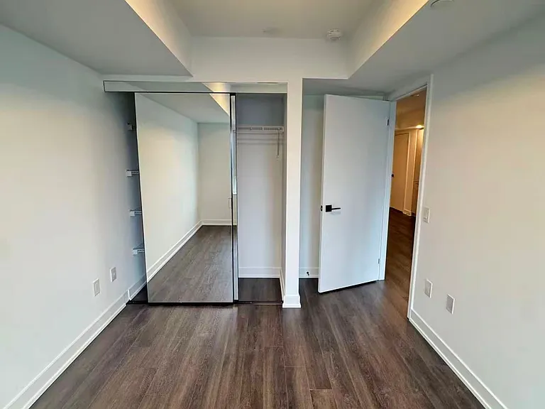 609 Sherbourne St #2011 — Photo 5
