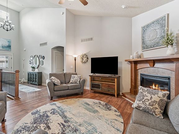 5th image of 4900 Andrews Pl