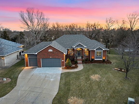 3rd image of 8503 W Meadow Park