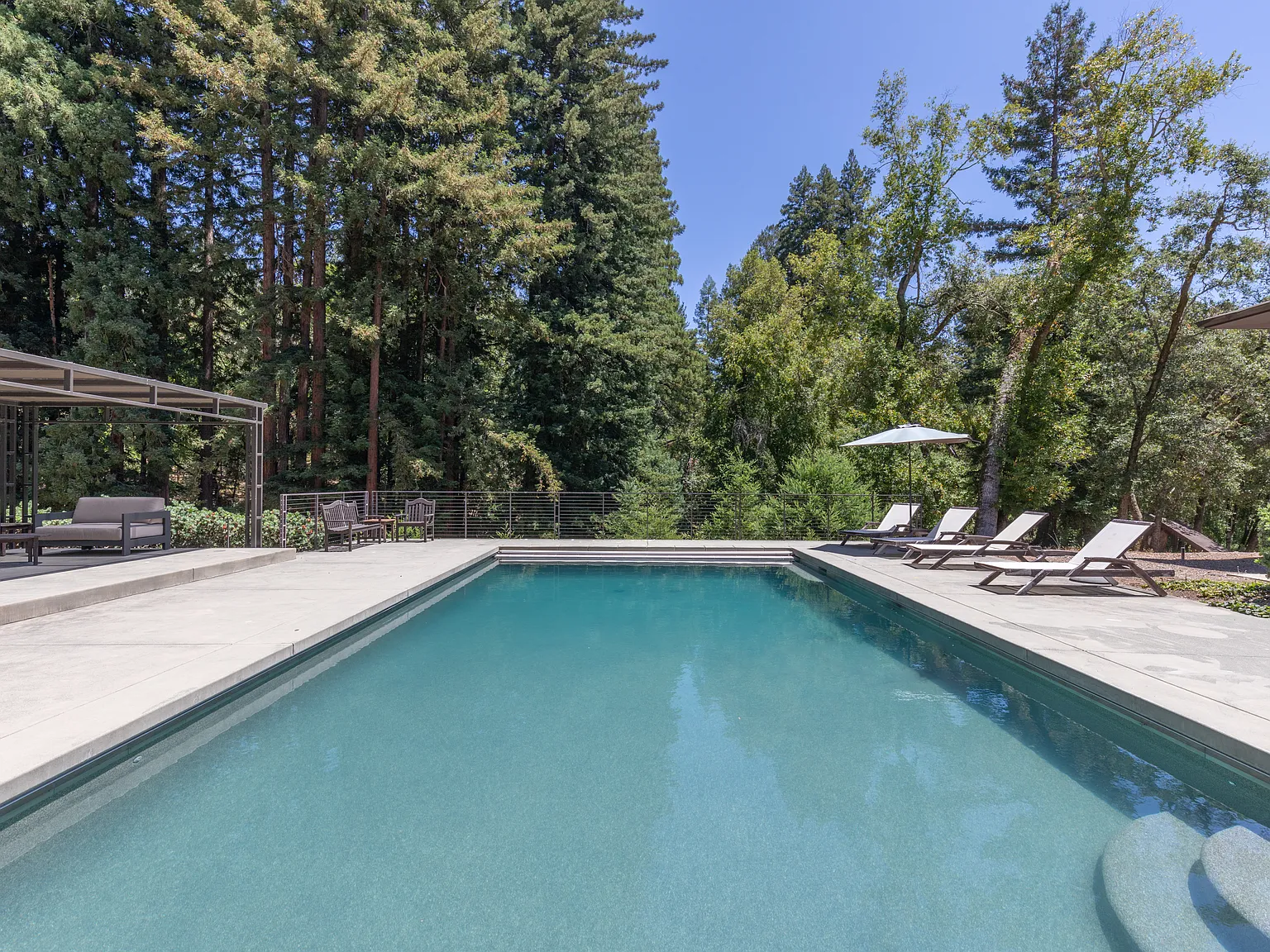 4 bed, 4.5 bath, 4381 sqft, $25,000 — Photo 4