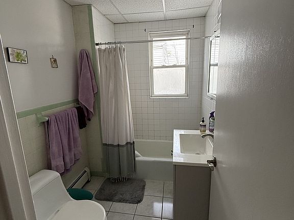 4th image of 112 Thurston St APT 4
