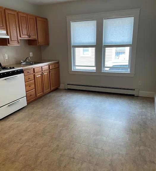 376 Crescent St #1 — Photo 12