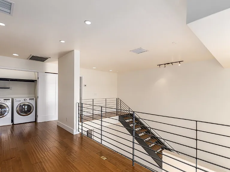 1300 W 5th St #1005 — Photo 19