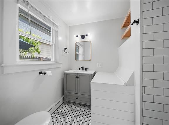 5th image of 260 S Main St #1