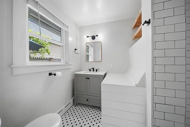 260 S Main St #1 — Photo 5
