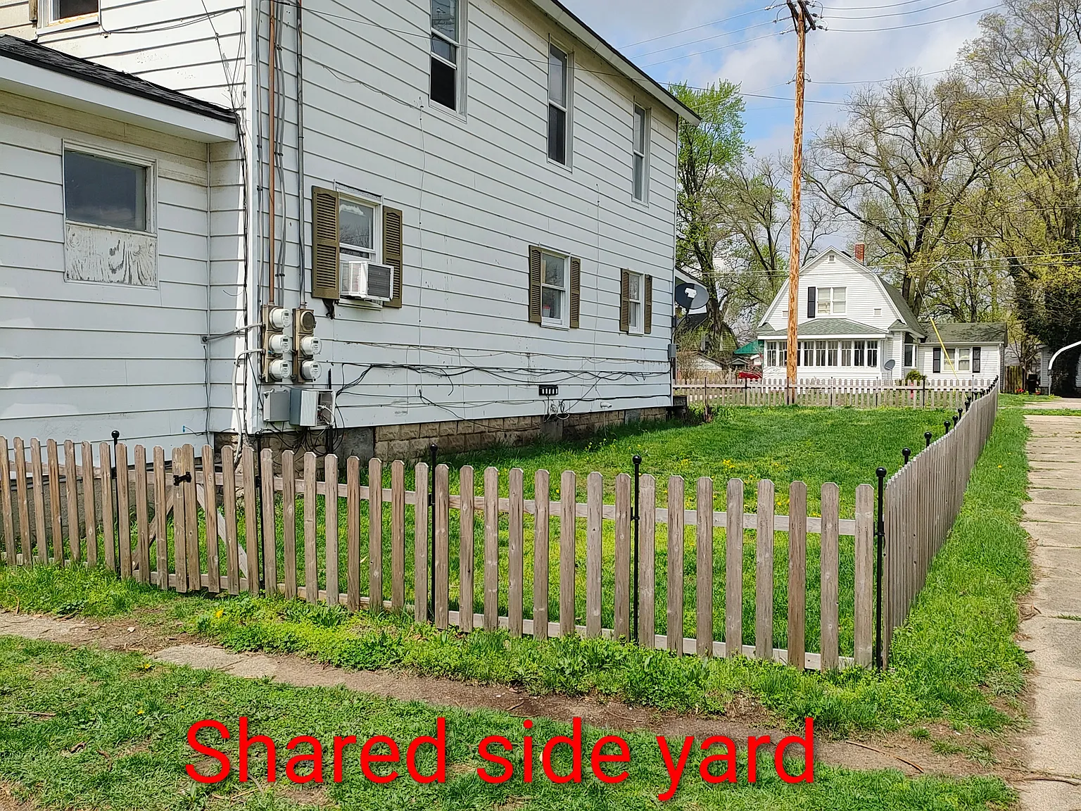 308 E Division St — Photo 3
