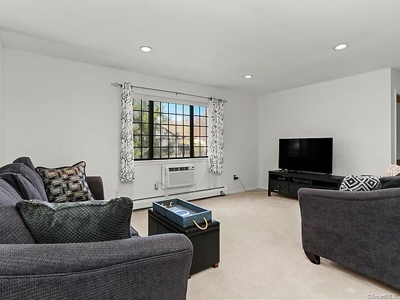 3rd image of 354 Foxwood Ln #354