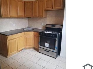 1046 Summit Ave #2F, Bronx, NY 10452