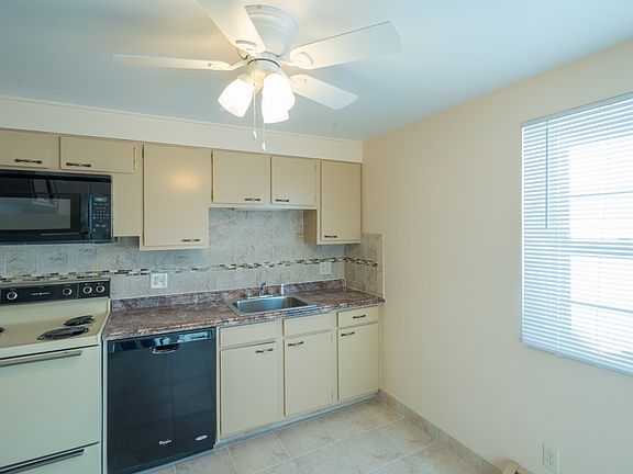 2nd image of 655 Wehrle Dr APT 1