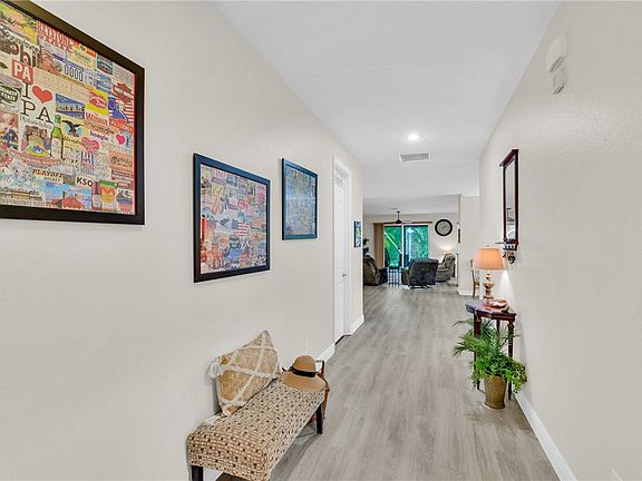 4th image of 3189 Astor Ave
