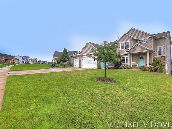 4th image of 7370 Medinah Dr