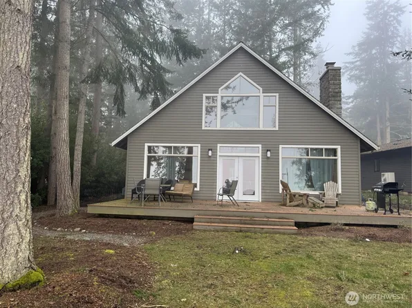 1685 SE Camano Drive, Camano Island, WA 98282