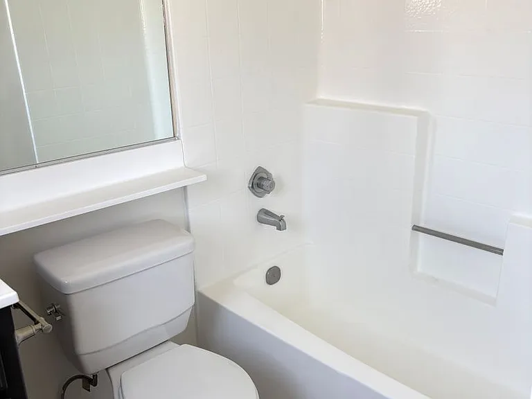 2481 S Corinth Ave — Photo 21