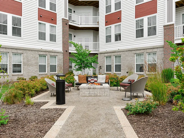 The View on Collins Apartments — Photo 40
