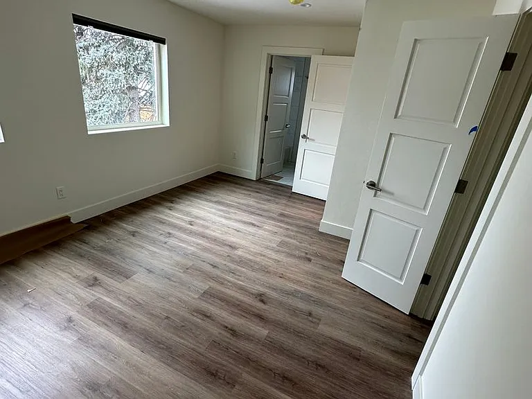 405 Laurel St — Photo 11