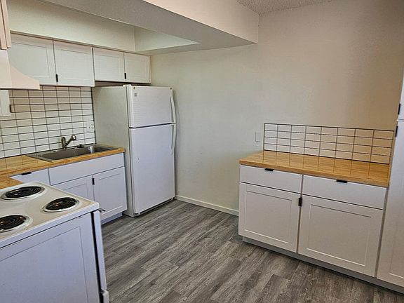3rd image of 9222 N 35TH Avenue #3