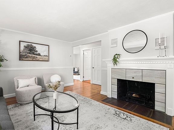 5th image of 88 Wright St