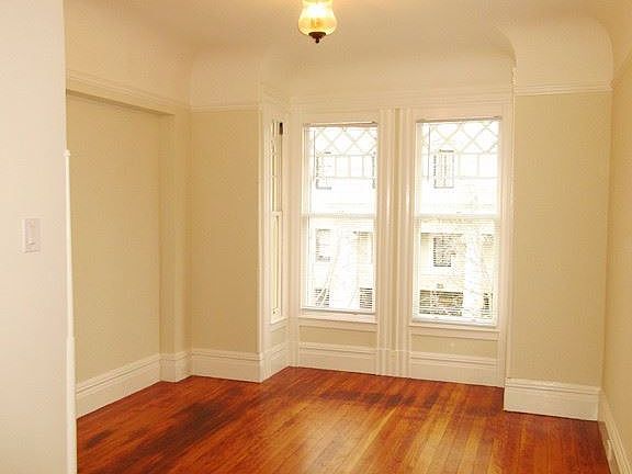 5th image of 328 Baker St #5