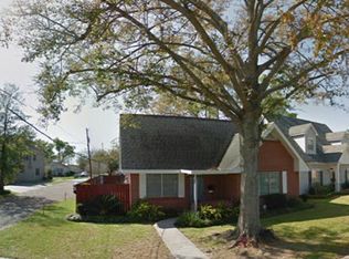 400 Labarre Dr, Metairie, LA 70001