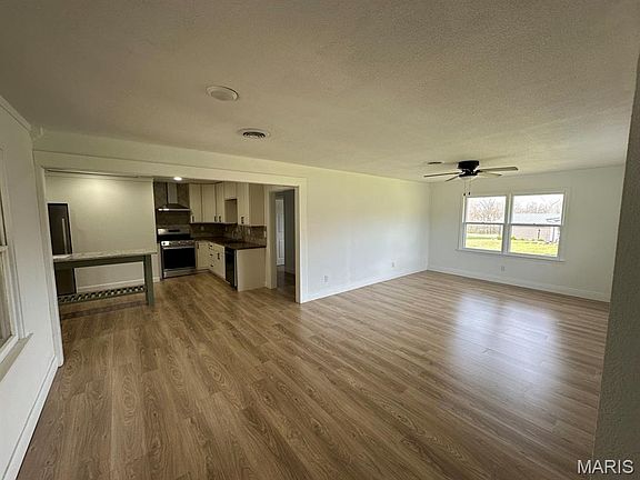 3rd image of 15606 County Road 624