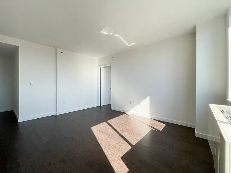 310 E 2nd St #11D — Photo 5