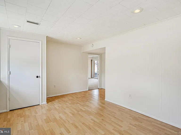 510 Retford Dr — Photo 26