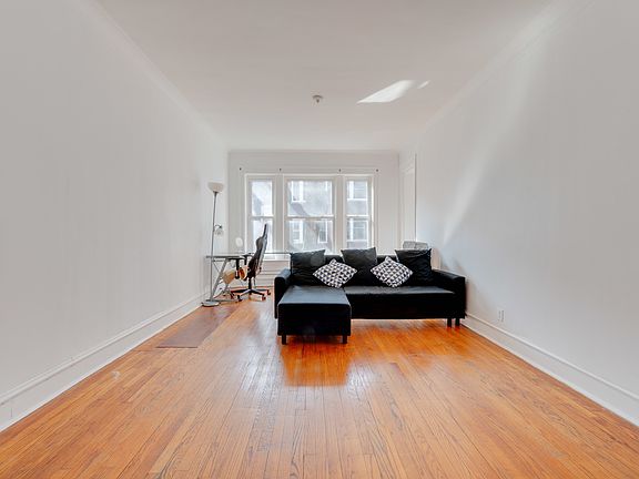 5th image of 5462 S Woodlawn Ave APT 2W