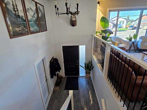 3rd image of 805 Sunset Pl N