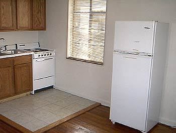 3rd image of 2519 Indianola Ave APT B