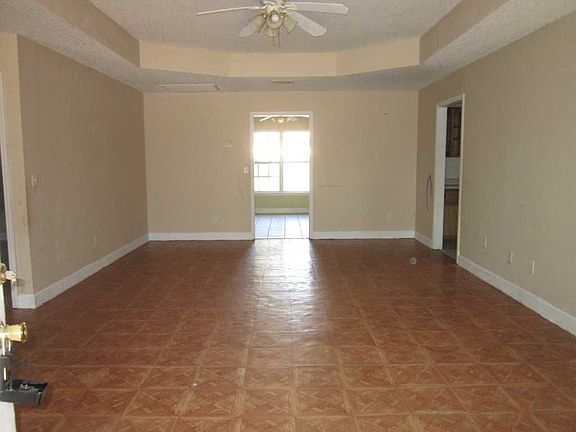 3rd image of 113 E Howard Dr