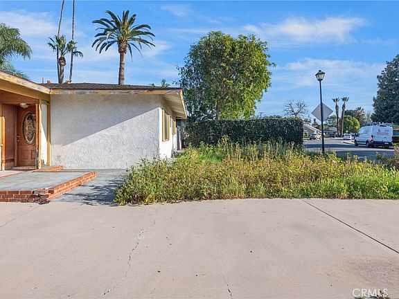 4th image of 6762 Rainier Ct