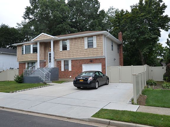 3rd image of 9 Hawthorne St