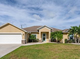 817 Serenade St NW, Palm Bay, FL 32907