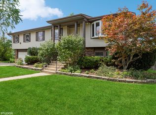 548 Kenilworth Ct, Des Plaines, IL 60016