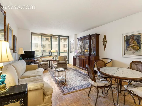 22-26 W 15th St APT 10G, New York, NY 10011
