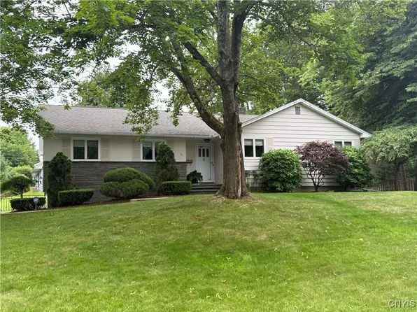 3 Wedgewood Rd, New Hartford, NY 13413