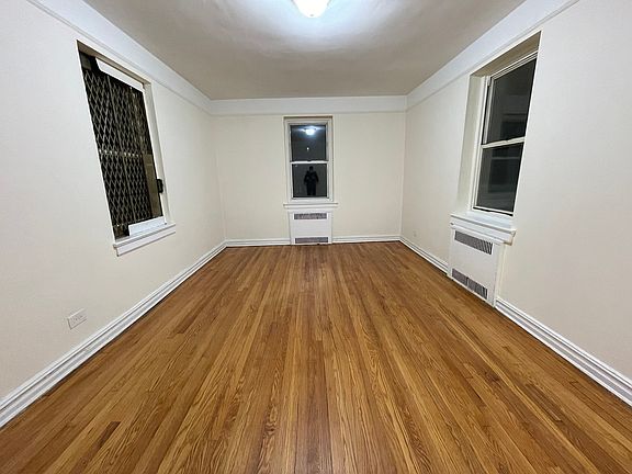 5th image of 1669 E 18th St #D10