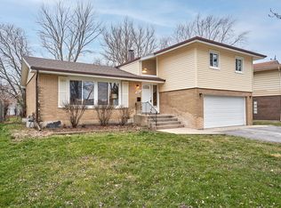 18910 Jonathan Ln, Homewood, IL 60430